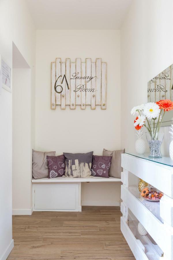 Sixty One Luxury Room Rome Extérieur photo